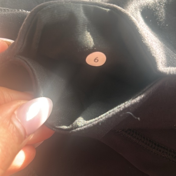 Lulu-lemons black legging’s - Picture 3 of 4